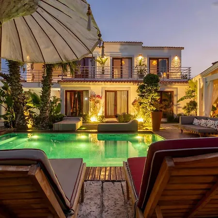 Monje Alacati Bed & Breakfast