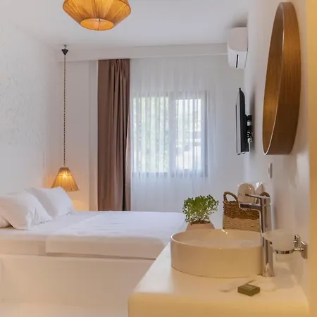 Monje Alacati Cesme